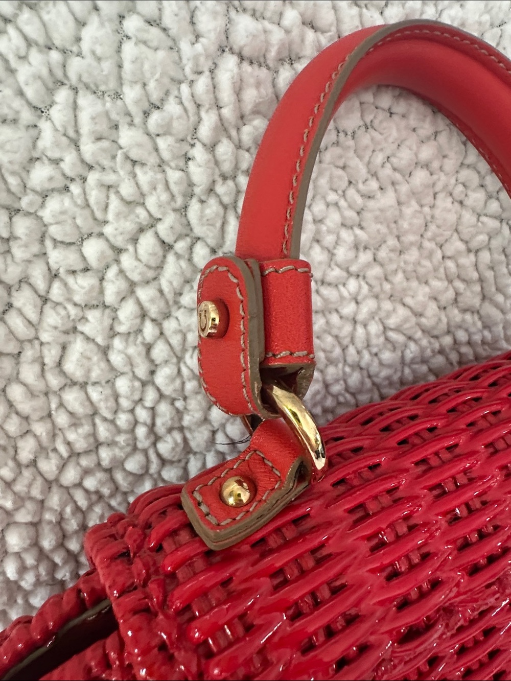 Salvatore Ferragamo Gancini Red Woven Rattan Basket Top-Handle Satchel with CoA - Picture 4 of 16